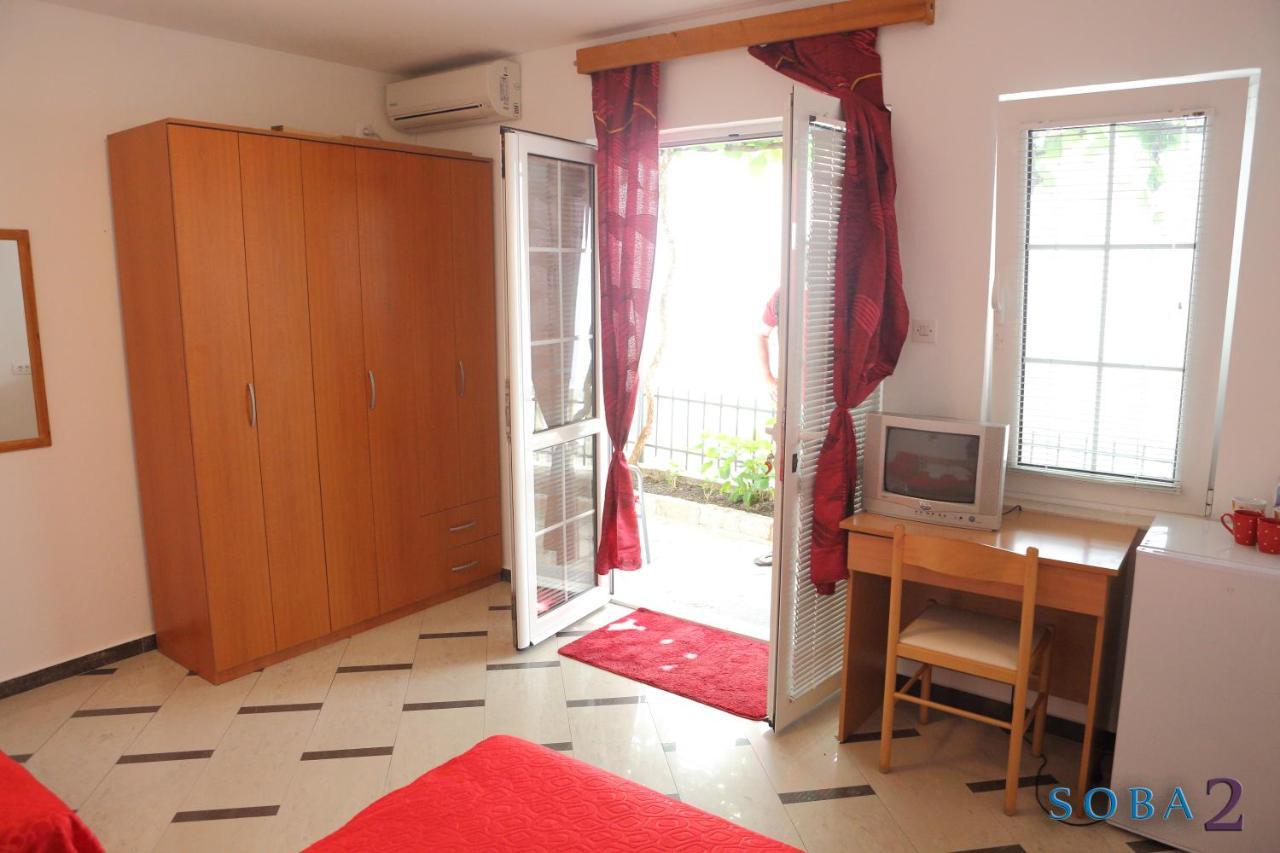 Apartmani Jedro Rafailovici Exterior foto