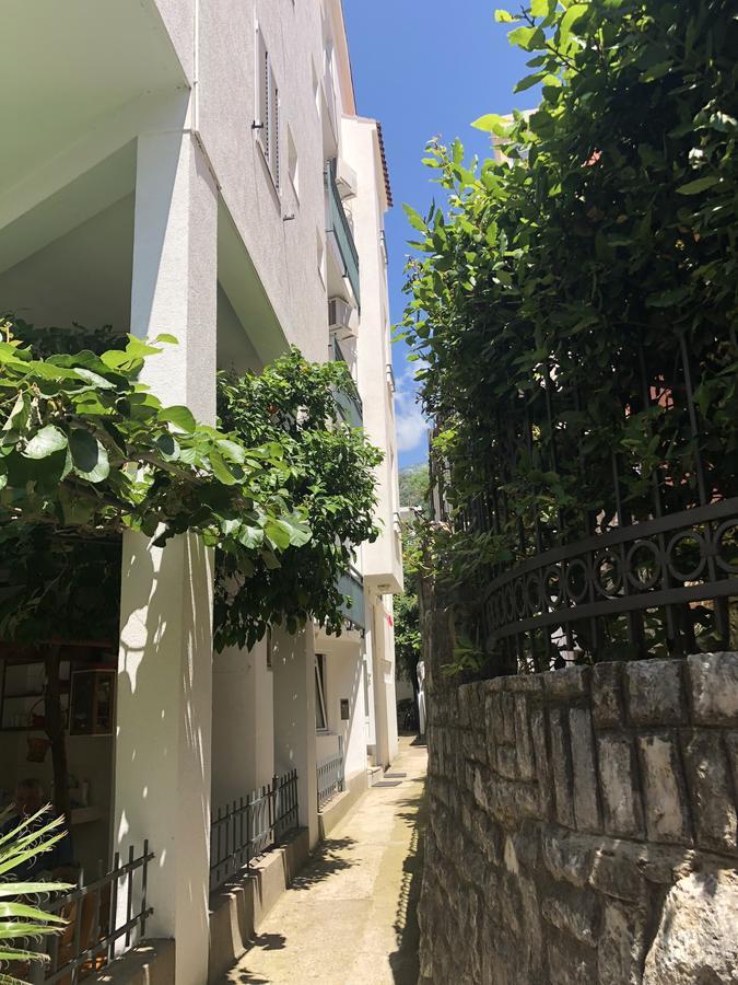Apartmani Jedro Rafailovici Exterior foto