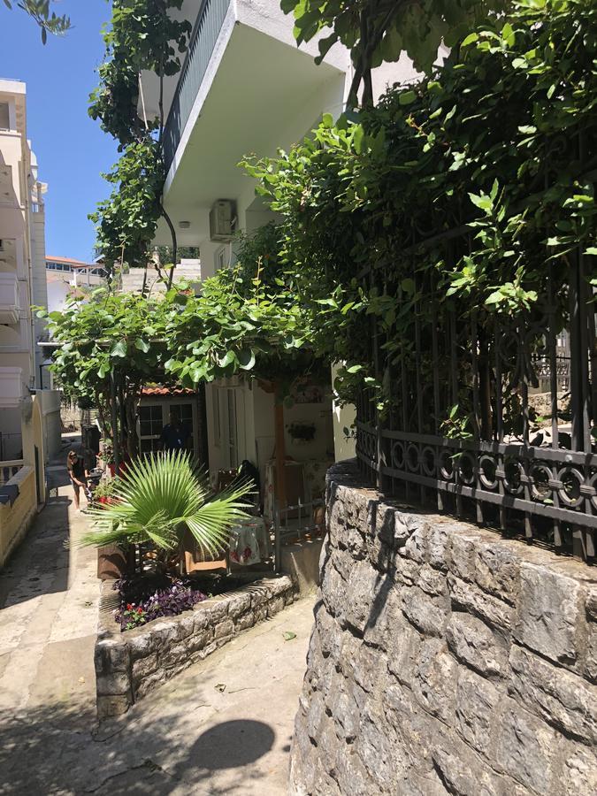 Apartmani Jedro Rafailovici Exterior foto